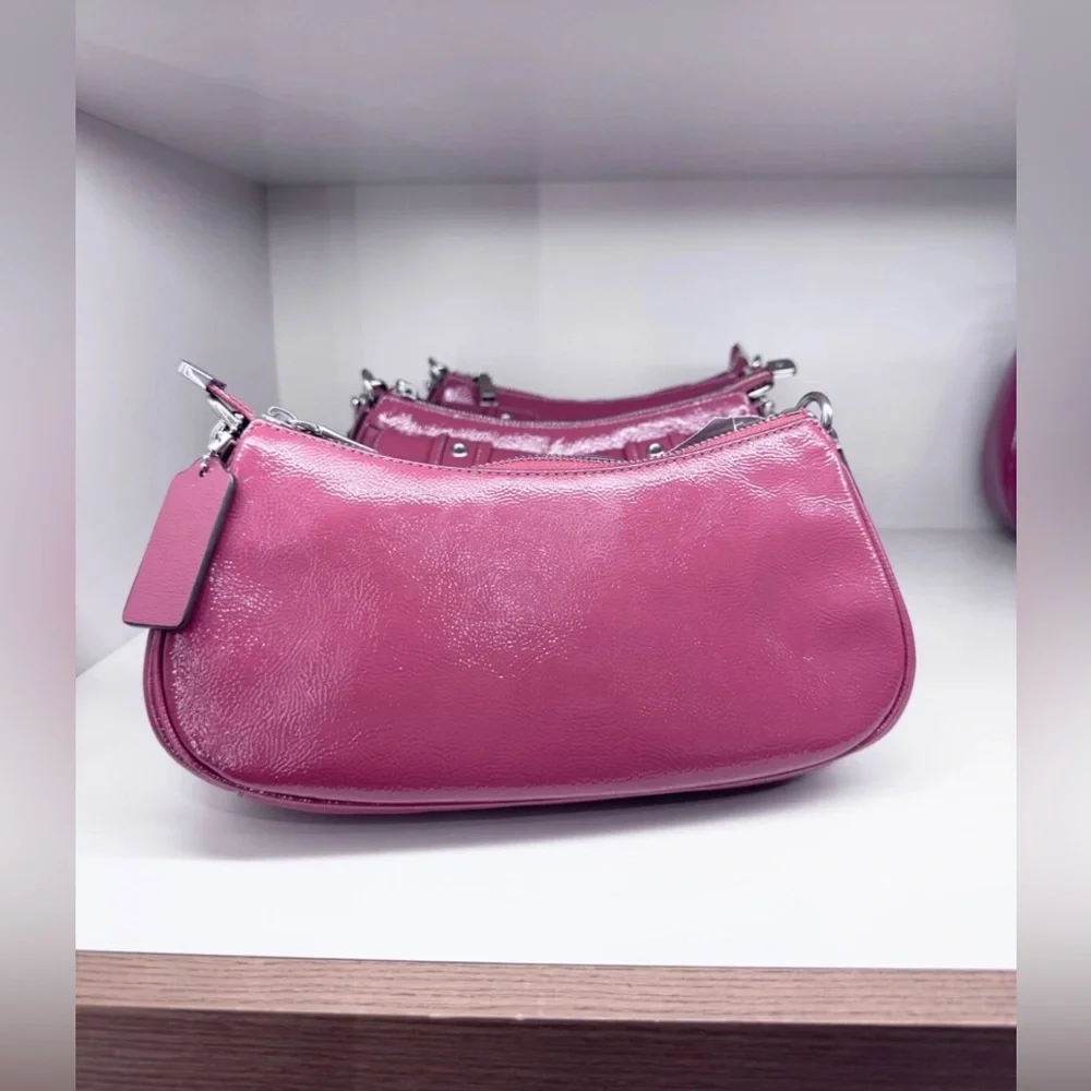 NWT Coach Ashton Baguette Bag Patent Leather CV943 Silver/Pink - Picture 9 of 9